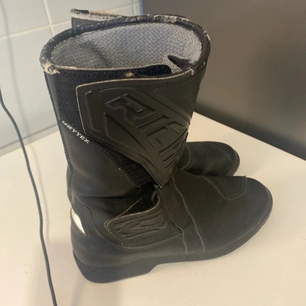 Stylish Black Heeled Boots